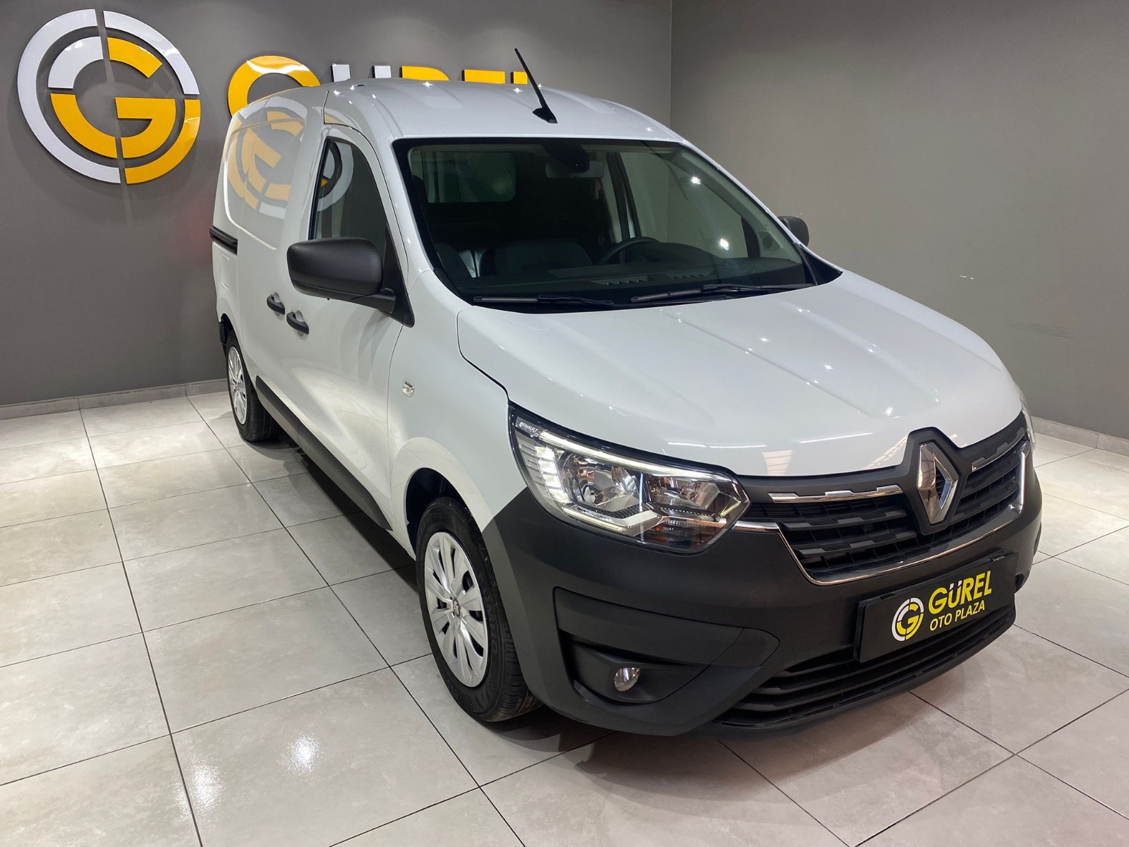 2023 Dizel Manuel Renault Express Beyaz Gürel Tasarım Aksesuar Otomotiv San. Tic. Ltd. Şti.
