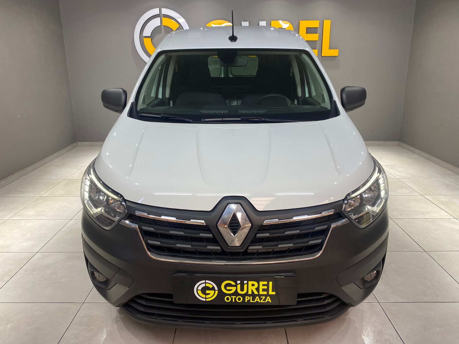 2023 Dizel Manuel Renault Express Beyaz Gürel Tasarım Aksesuar Otomotiv San. Tic. Ltd. Şti.