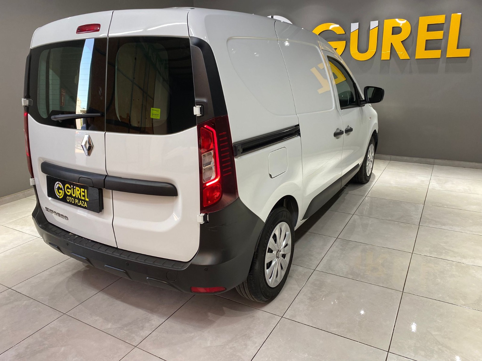 2023 Dizel Manuel Renault Express Beyaz Gürel Tasarım Aksesuar Otomotiv San. Tic. Ltd. Şti.
