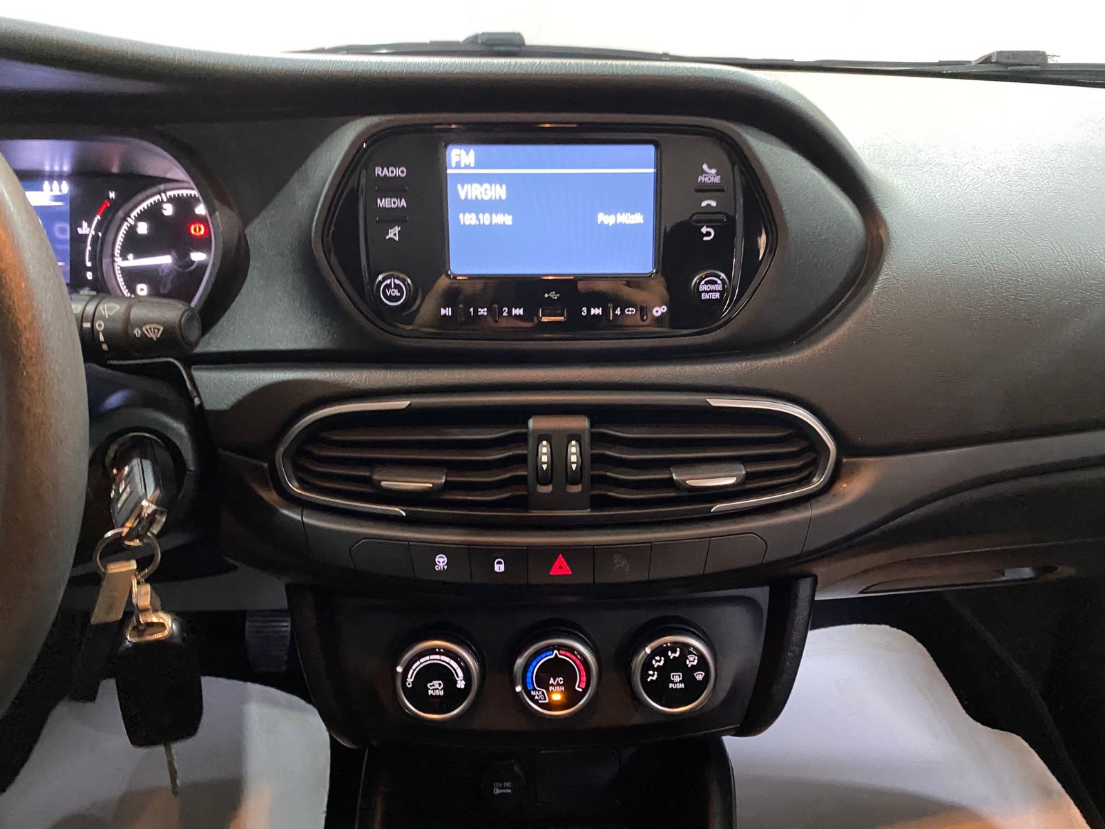 2023 Benzin Manuel Fiat Egea Cross Kırmızı Gürel Tasarım Aksesuar Otomotiv San. Tic. Ltd. Şti.