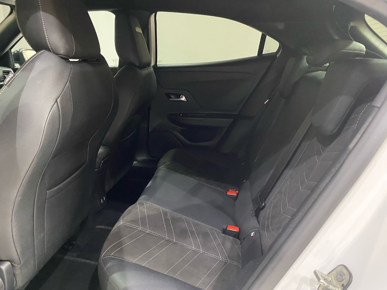 2022 Benzin Otomatik Opel Mokka Beyaz Gürel Tasarım Aksesuar Otomotiv San. Tic. Ltd. Şti.