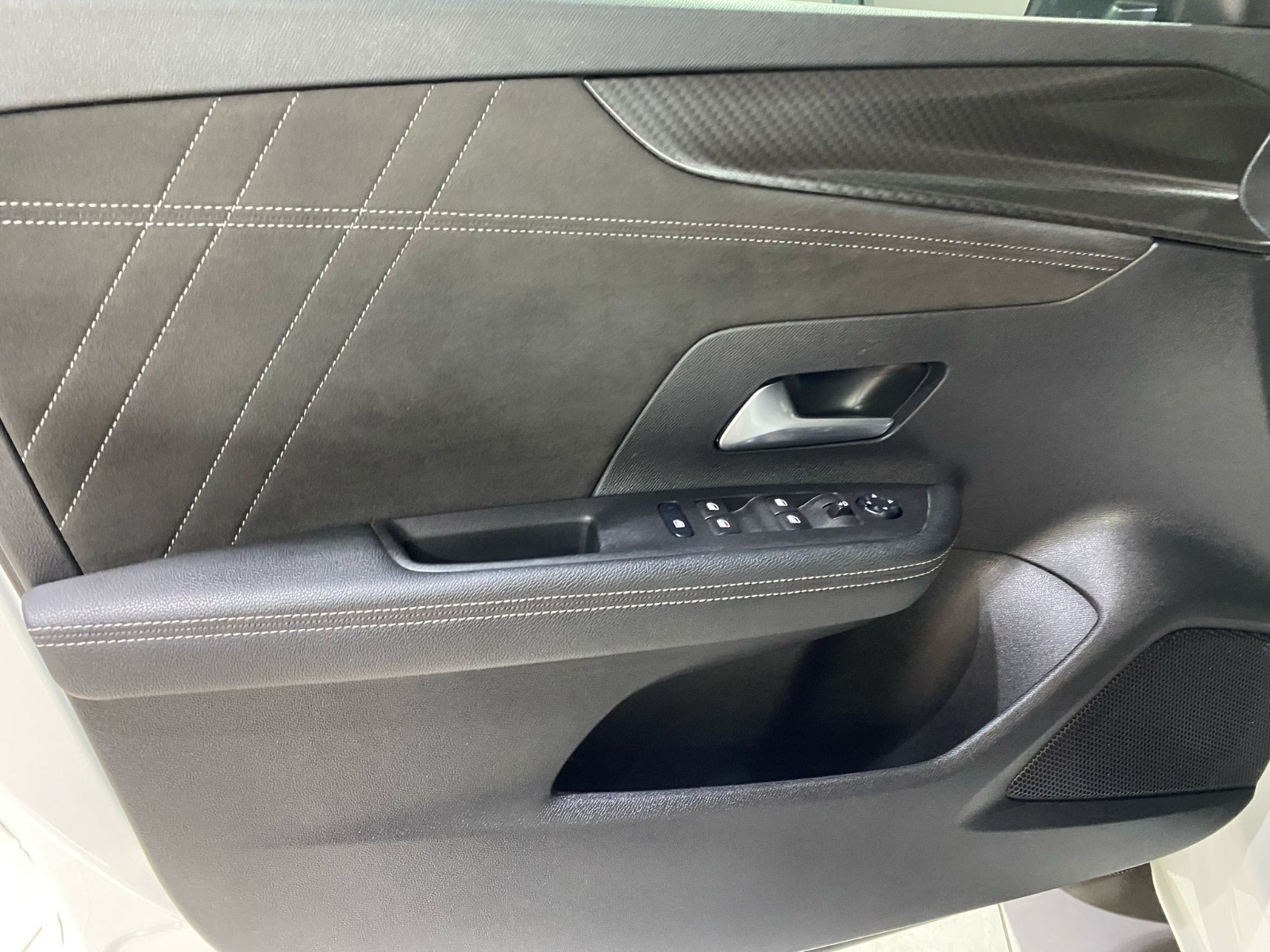 2022 Benzin Otomatik Opel Mokka Beyaz Gürel Tasarım Aksesuar Otomotiv San. Tic. Ltd. Şti.