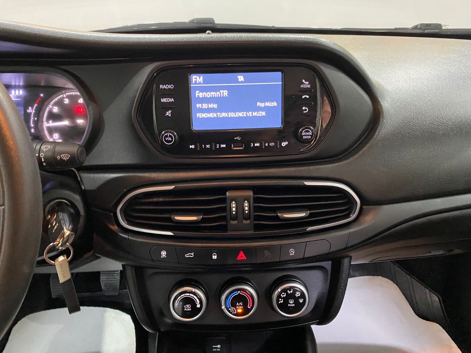 2022 Dizel Manuel Fiat Egea Beyaz Gürel Tasarım Aksesuar Otomotiv San. Tic. Ltd. Şti.