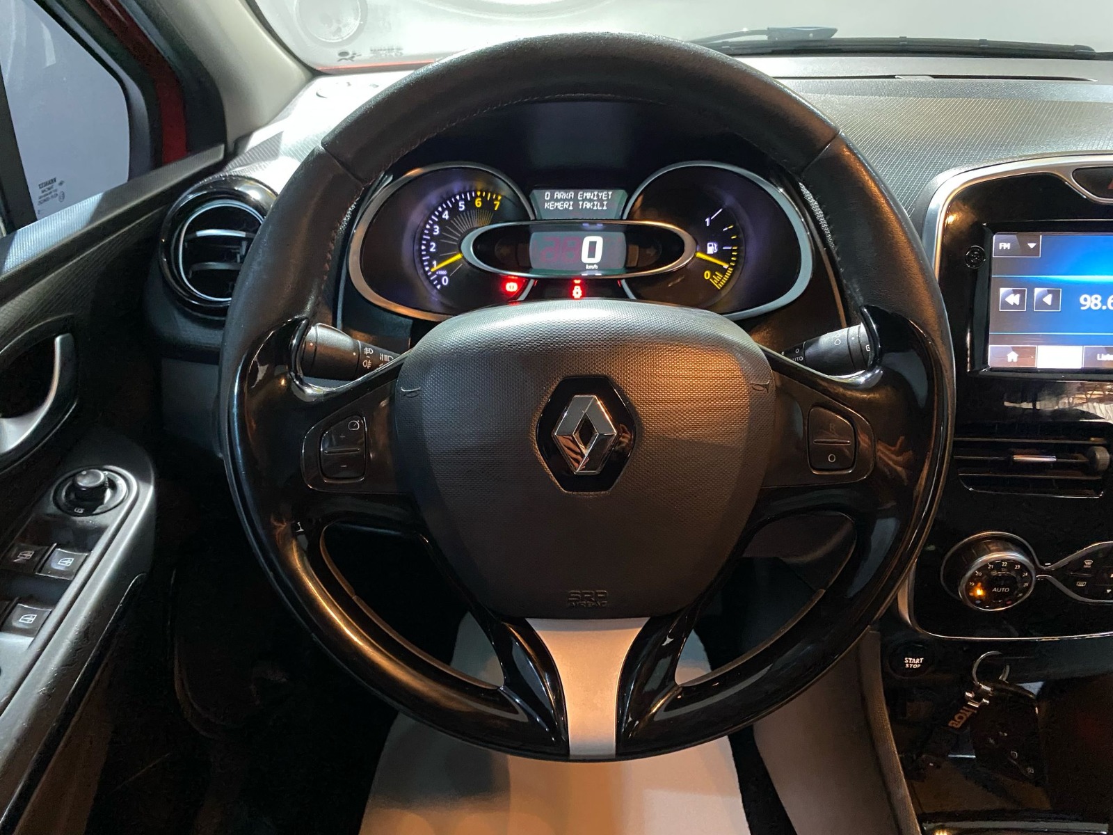 2015 Benzin + LPG Manuel Renault Clio Kırmızı Gürel Tasarım Aksesuar Otomotiv San. Tic. Ltd. Şti.