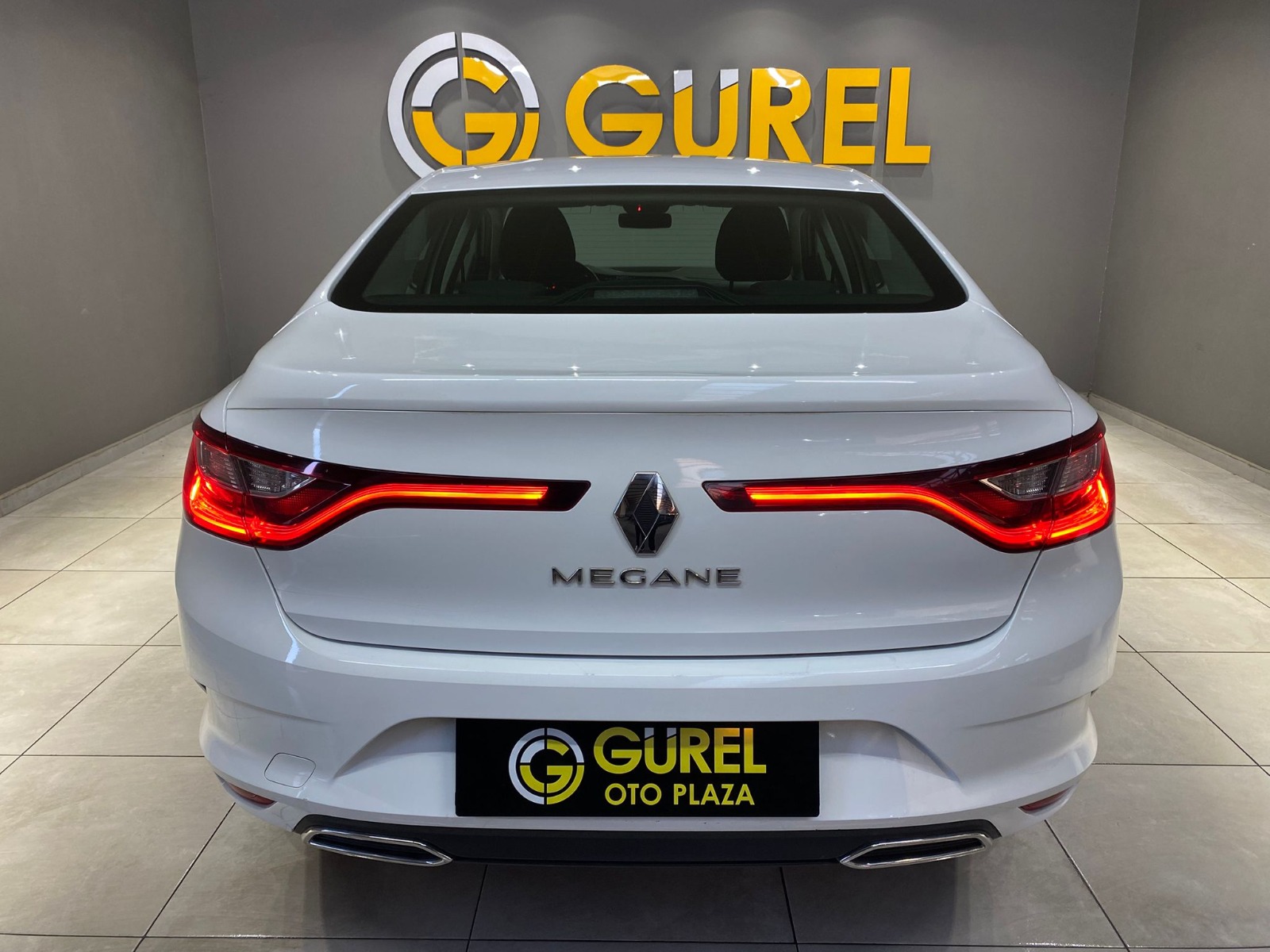 2022 Benzin Otomatik Renault Megane Beyaz Gürel Tasarım Aksesuar Otomotiv San. Tic. Ltd. Şti.