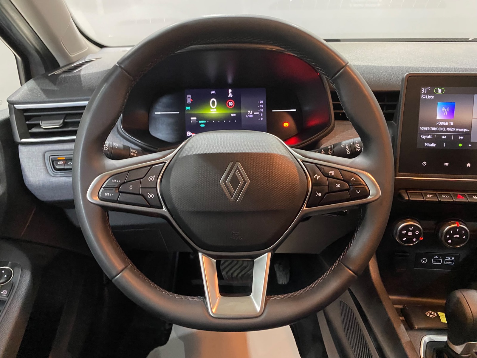 2026 Benzin Otomatik Renault Clio Gri Gürel Tasarım Aksesuar Otomotiv San. Tic. Ltd. Şti.