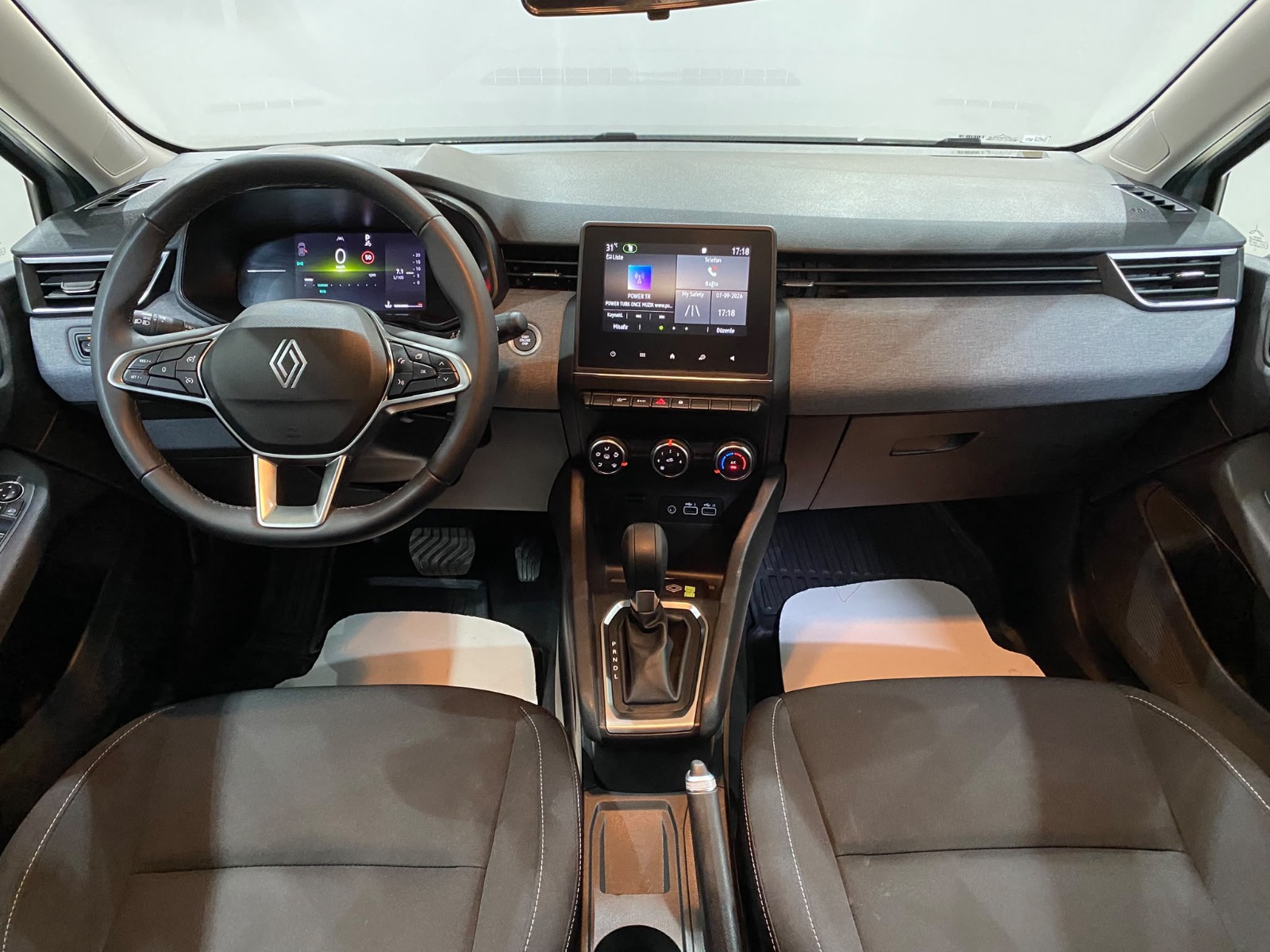 2026 Benzin Otomatik Renault Clio Gri Gürel Tasarım Aksesuar Otomotiv San. Tic. Ltd. Şti.