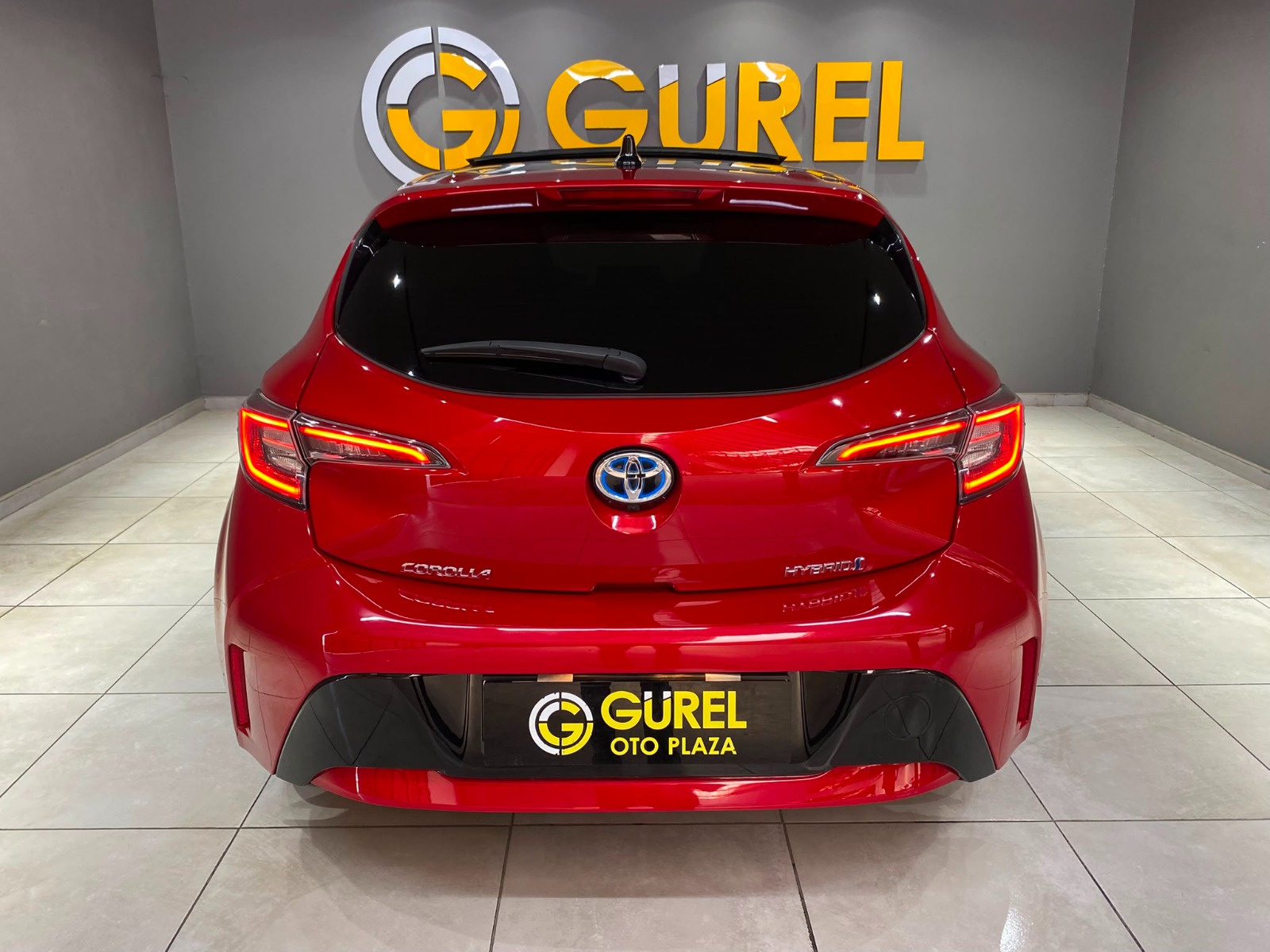 2022 Hybrid Otomatik Toyota Corolla Kırmızı Gürel Tasarım Aksesuar Otomotiv San. Tic. Ltd. Şti.