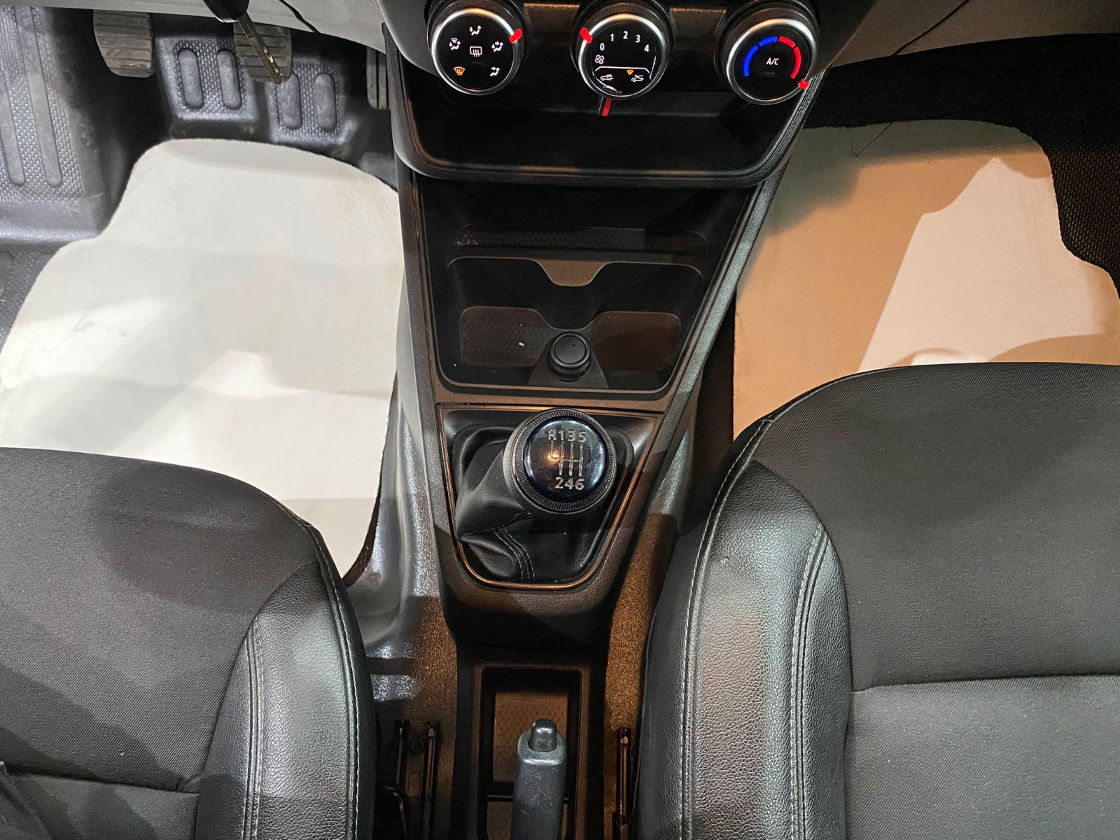 2023 Dizel Manuel Renault Express Van Beyaz Gürel Tasarım Aksesuar Otomotiv San. Tic. Ltd. Şti.