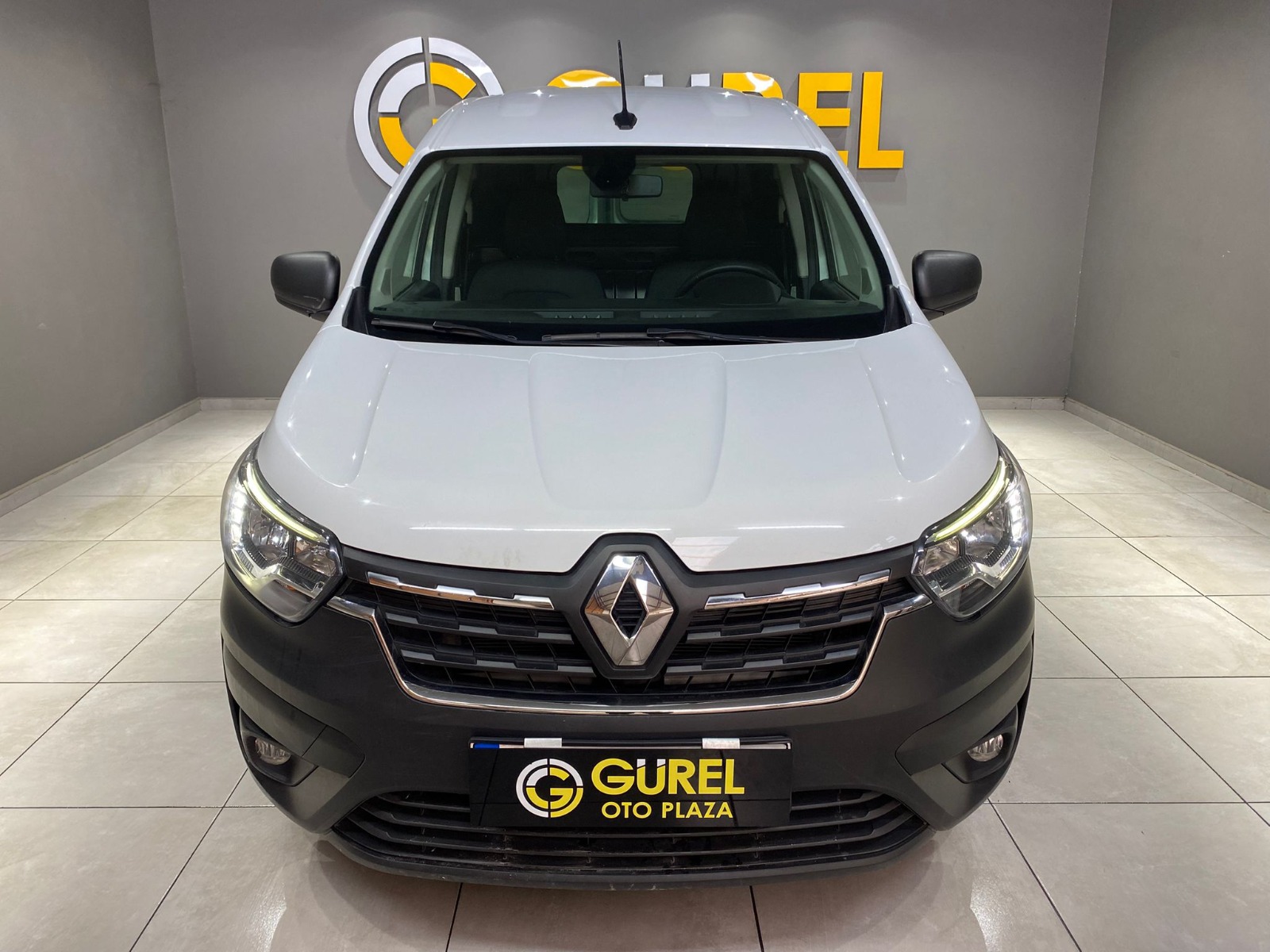 2023 Dizel Manuel Renault Express Van Beyaz Gürel Tasarım Aksesuar Otomotiv San. Tic. Ltd. Şti.