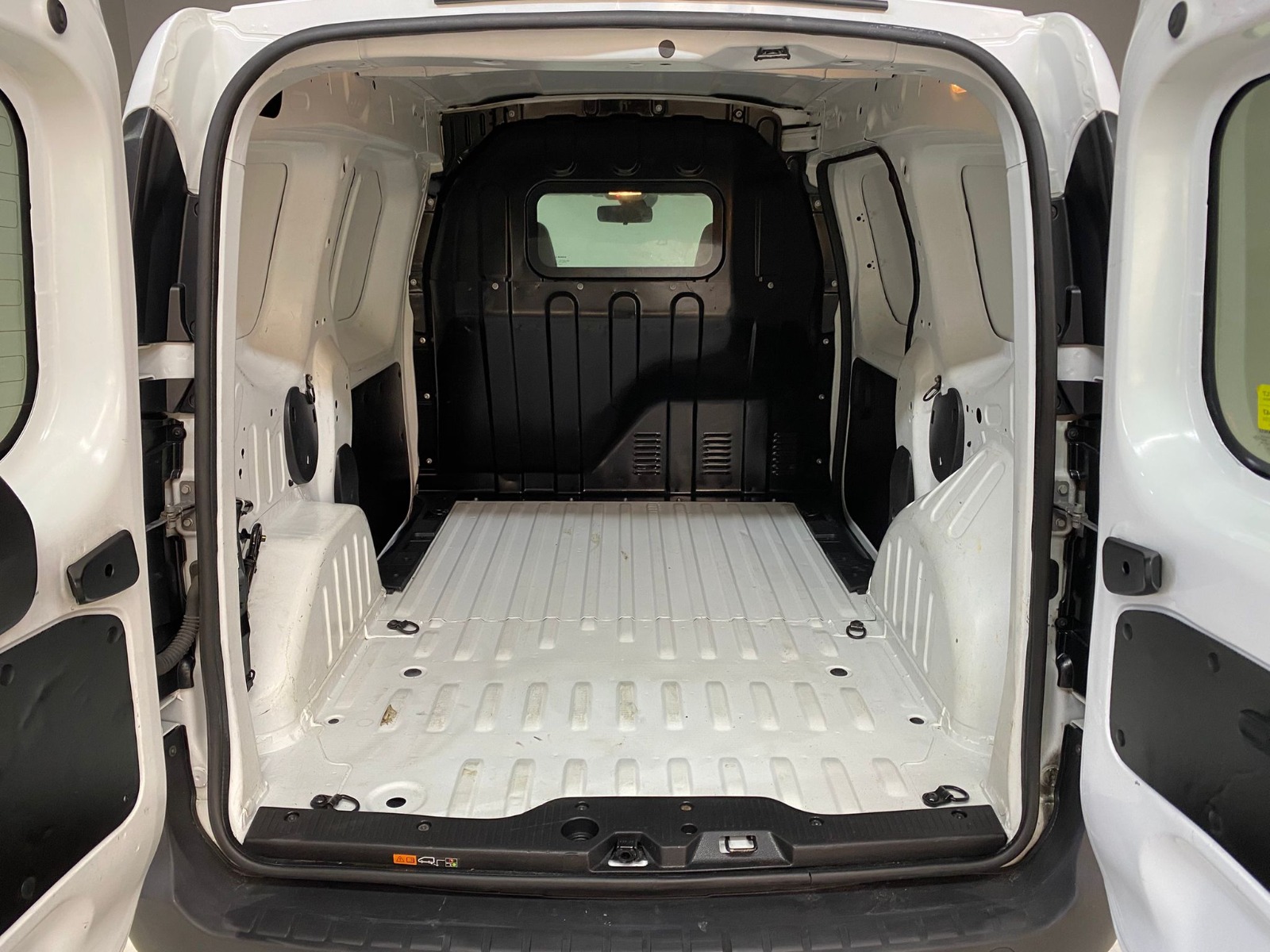 2023 Dizel Manuel Renault Express Van Beyaz Gürel Tasarım Aksesuar Otomotiv San. Tic. Ltd. Şti.