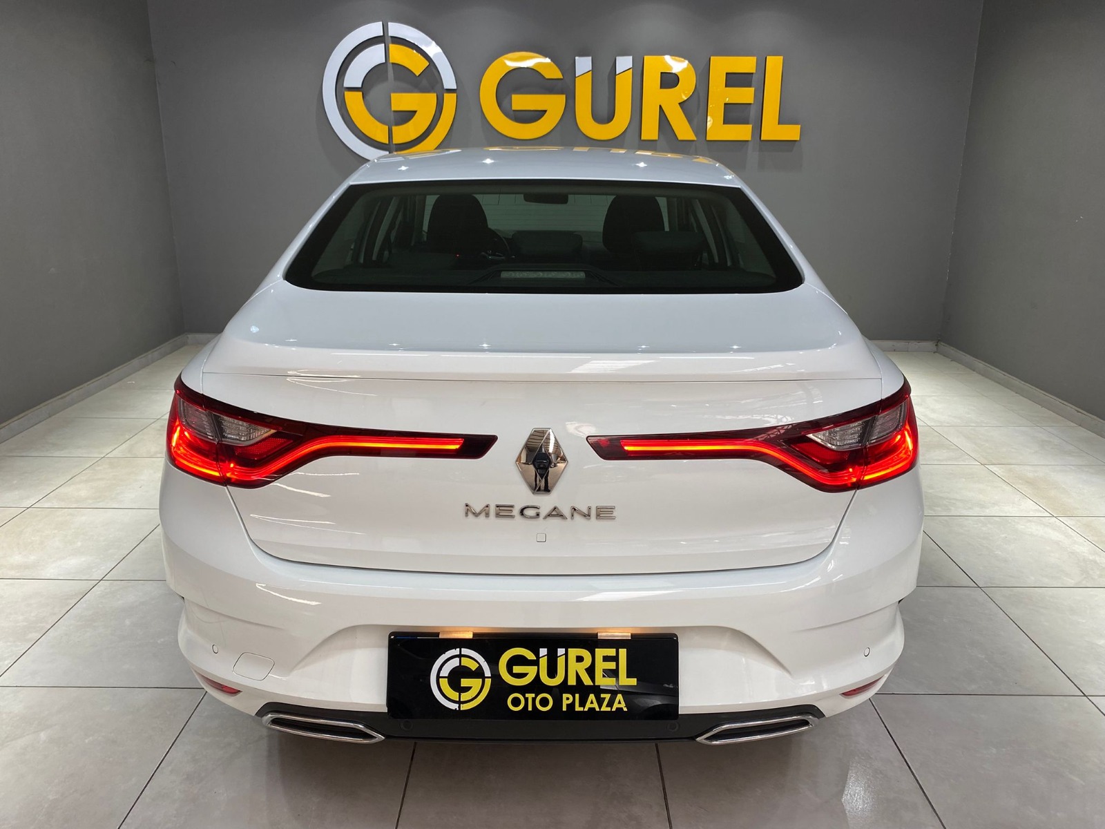 2023 Benzin Otomatik Renault Megane Beyaz Gürel Tasarım Aksesuar Otomotiv San. Tic. Ltd. Şti.