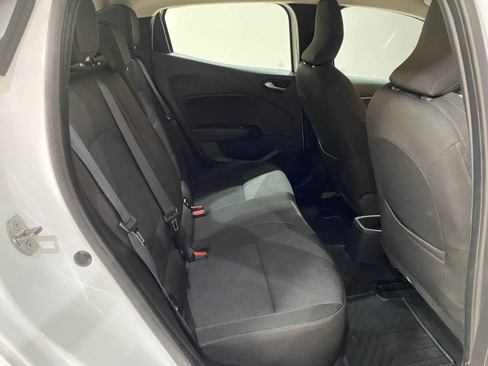 2023 Benzin Manuel Renault Clio Beyaz Gürel Tasarım Aksesuar Otomotiv San. Tic. Ltd. Şti.