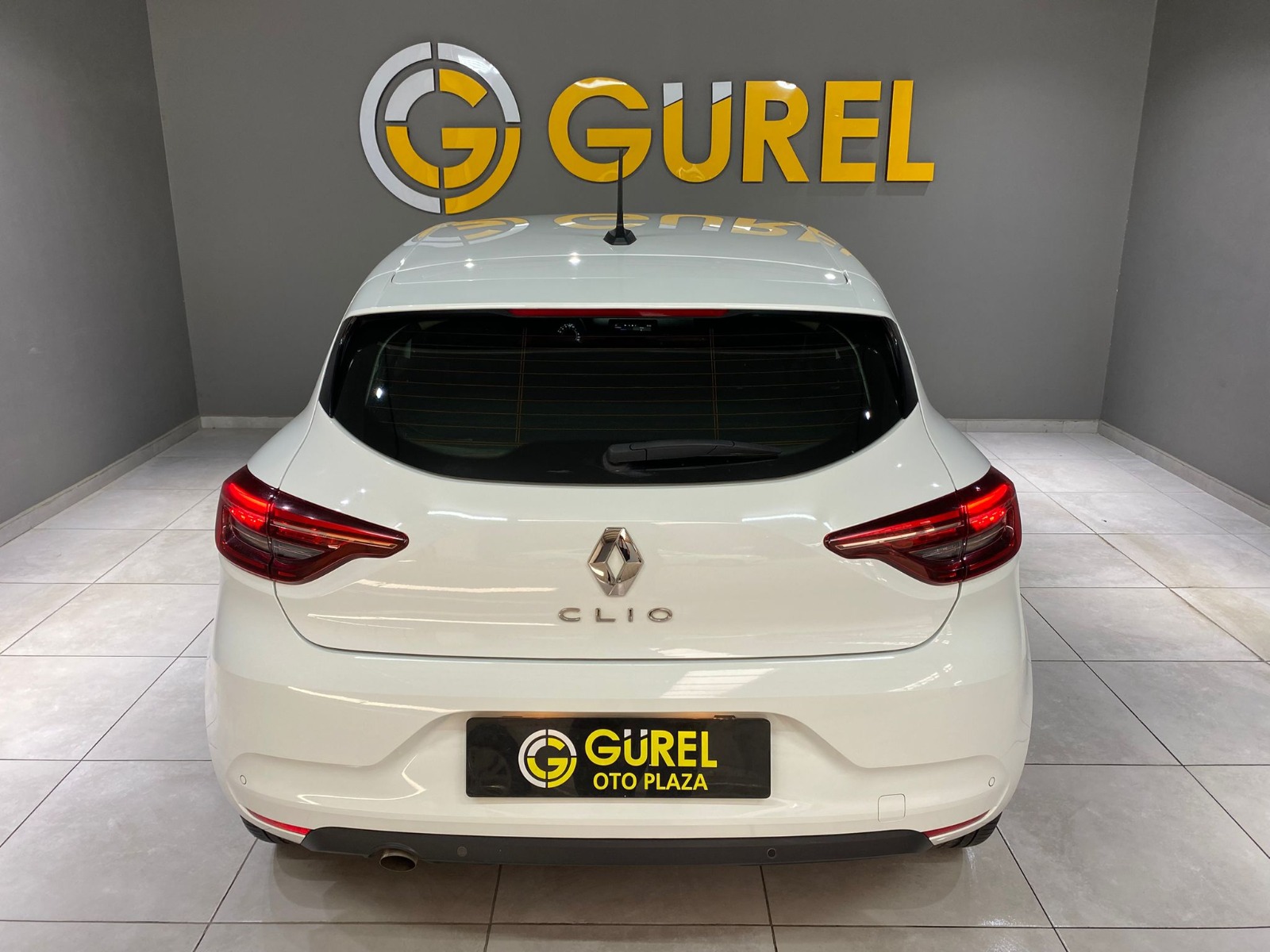 2023 Benzin Manuel Renault Clio Beyaz Gürel Tasarım Aksesuar Otomotiv San. Tic. Ltd. Şti.