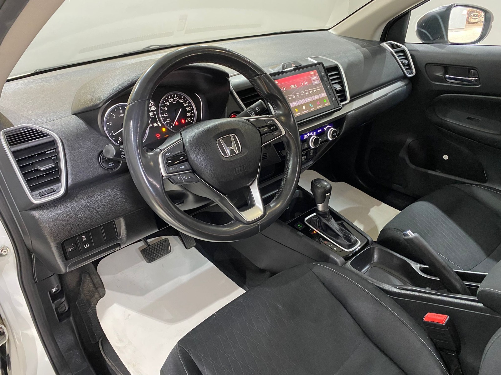 2022 Benzin Otomatik Honda City Beyaz Gürel Tasarım Aksesuar Otomotiv San. Tic. Ltd. Şti.